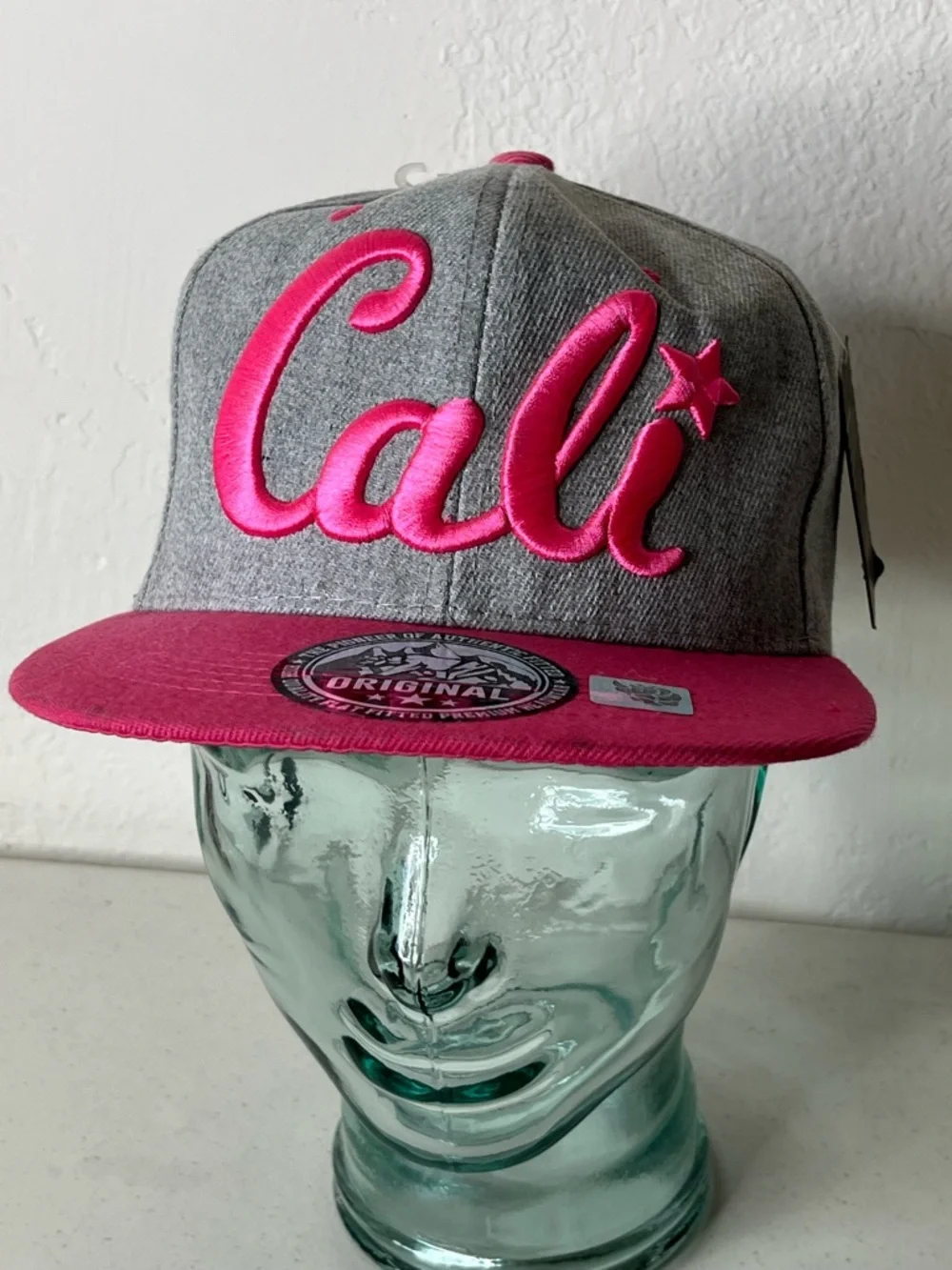 Designers Originals Grey and Pink 'Cali' Snapback Hat